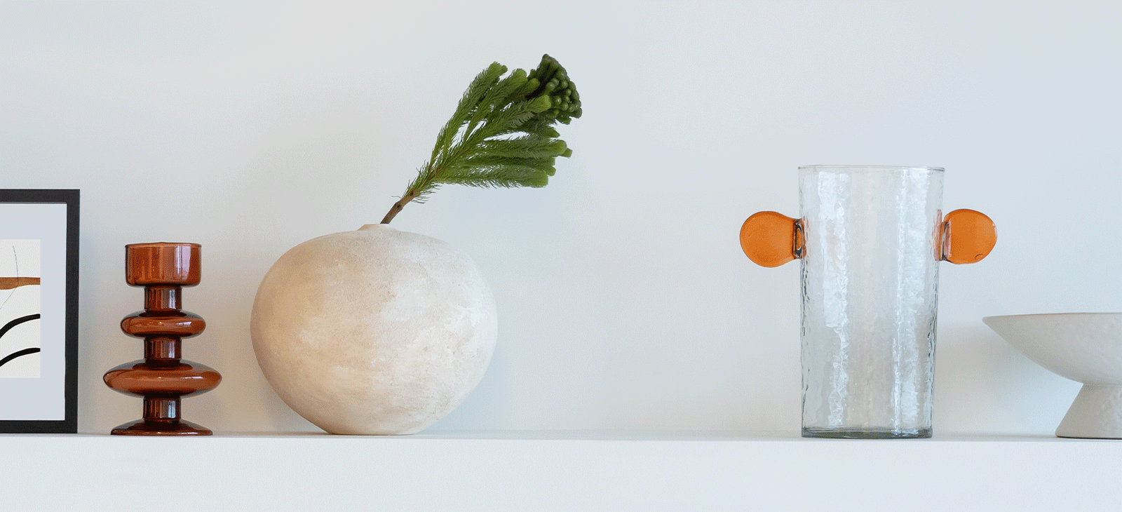 Round earthenware vase